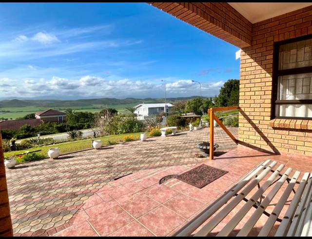 3 BEDROOM HOUSE FOR SALE IN FRAAIUITSIG